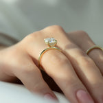 Load image into Gallery viewer, Classic Round Solitaire Engagement Ring