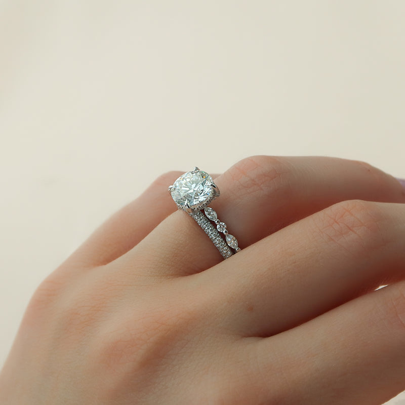 Round Cut Solitaire Diamond Engagement Ring with Side Accents in White Gold | Custom Lab-Grown Diamond Ring