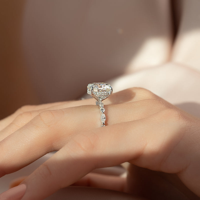 Round Cut Solitaire Diamond Engagement Ring with Side Accents in White Gold | Custom Lab-Grown Diamond Ring