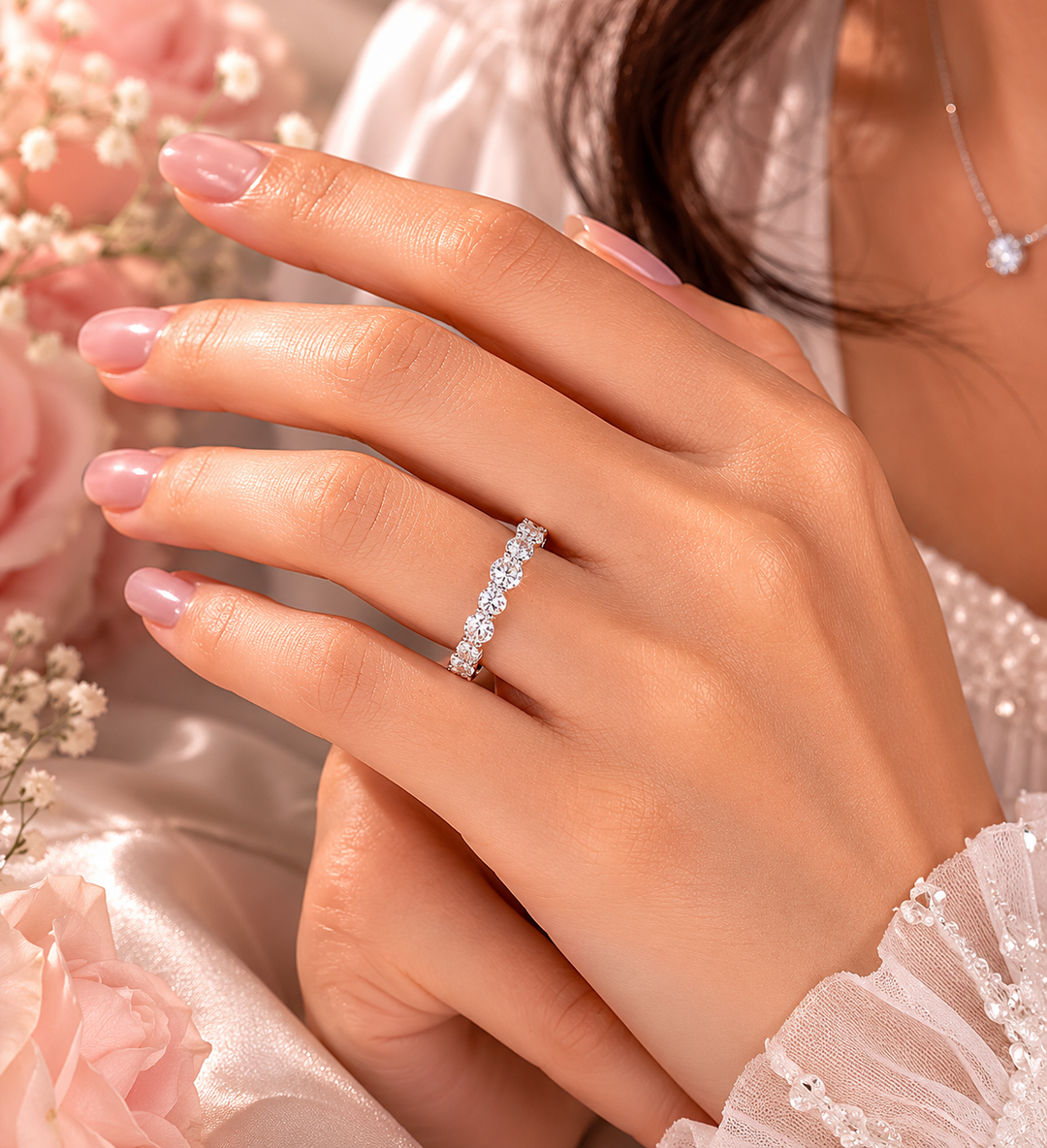 Round Brilliant Cut Diamond Floating Bubble Wedding Band in White Gold